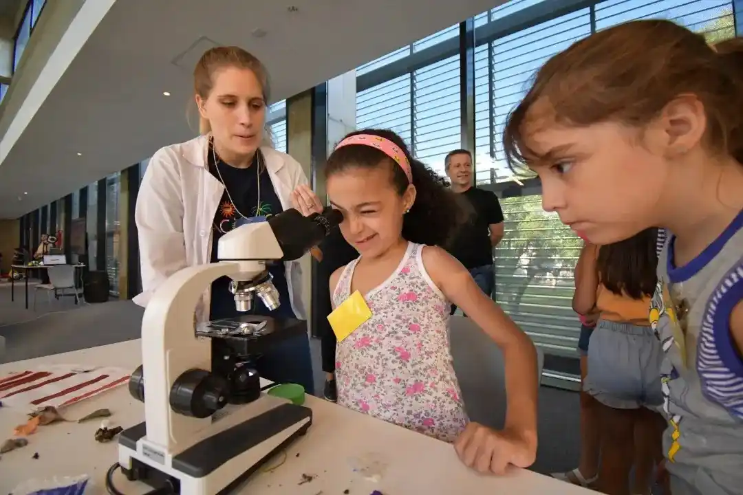 Escuela de Verano en la Tecnoteca