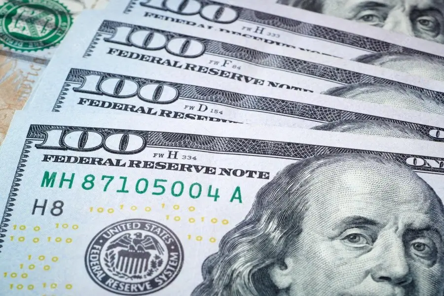 El dólar "blue" trepa hasta los $1.160