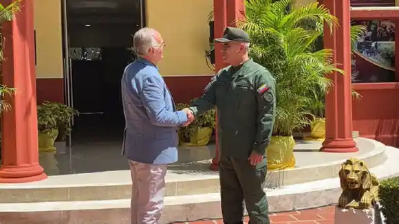 ¡FRONTERA! Ministros de Defensa de Venezuela y Colombia se reúnen en San Antonio del Táchira (+fotos)