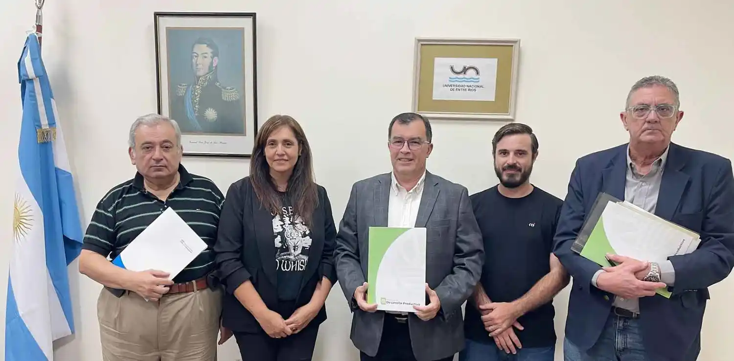 La municipalidad y la Facultad de Ciencias de la Administración de la UNER firman un convenio para capacitar a emprendedores en redes sociales