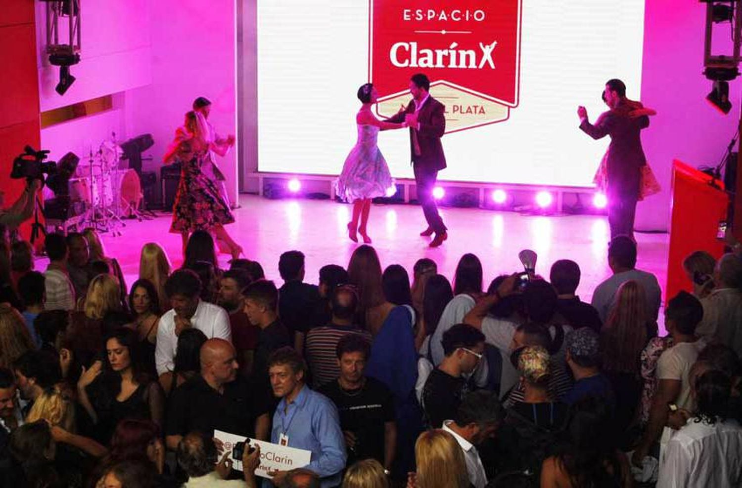 El Espacio Clarín abrió sus puertas con la Misa Criolla