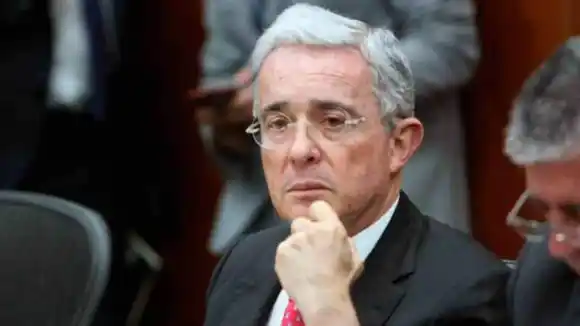 ATENDIENDO A UNA RECUSACIÓN, Corte Suprema de Colombia ordenó una temporal suspensión del juicio contra Álvaro Uribe