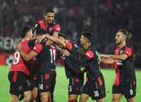 Newell’s derrotó a Defensa