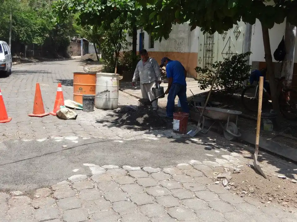 La Plata: Bruera deberá pagar a conductor que rompió su auto con un bache
