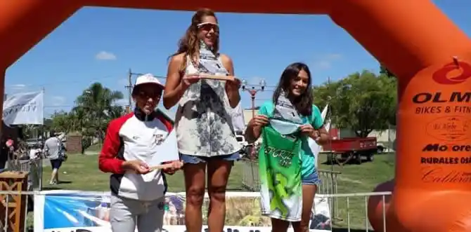 Laura Barrena se impuso  en el Triatlón Rural de Azul