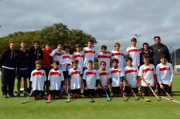En 2015 Mar del Plata hizo historia presentando un Seleccionado Sub-14. Esa es otra de las ideas para el hockey masculino local. (Foto: Archivo)