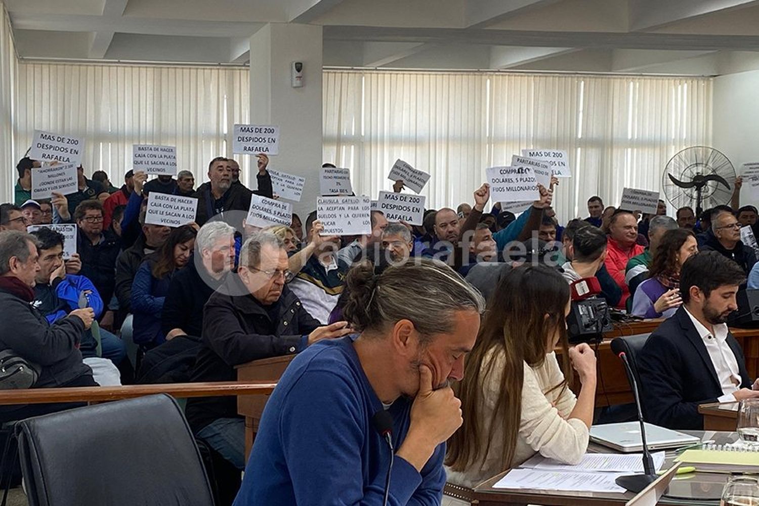 EN VIVO | Tensos cruces en el Concejo Municipal en pleno debate por el aumento de los tributos