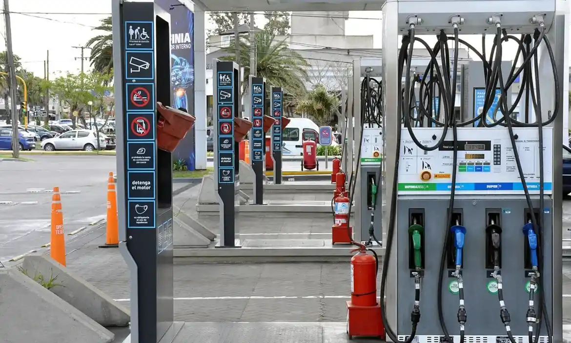 Los impuestos a los combustibles suben desde hoy y habrá otro aumento en mayo