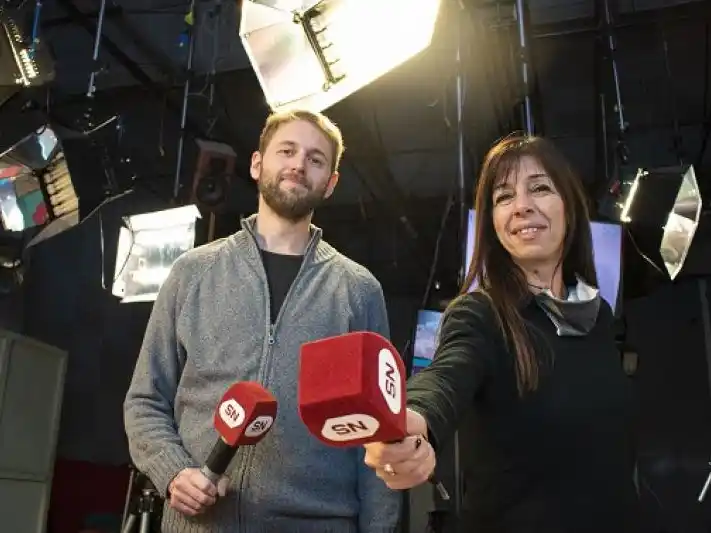 La novedad fue anunciada el lunes por los conductores del envío “Somos Noticias”: Carolina Di Cataldo y Pablo Schiro.
