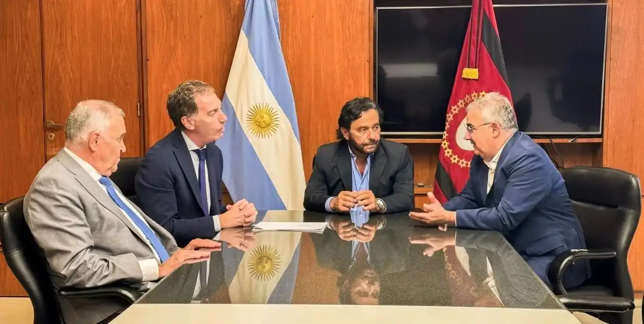 Sáenz, Jaldo y Jalil marcaron a Santilli su apoyo a la modernización laboral, pero reclamaron compensaciones por la baja de Ganancias que impactará en la recaudación.