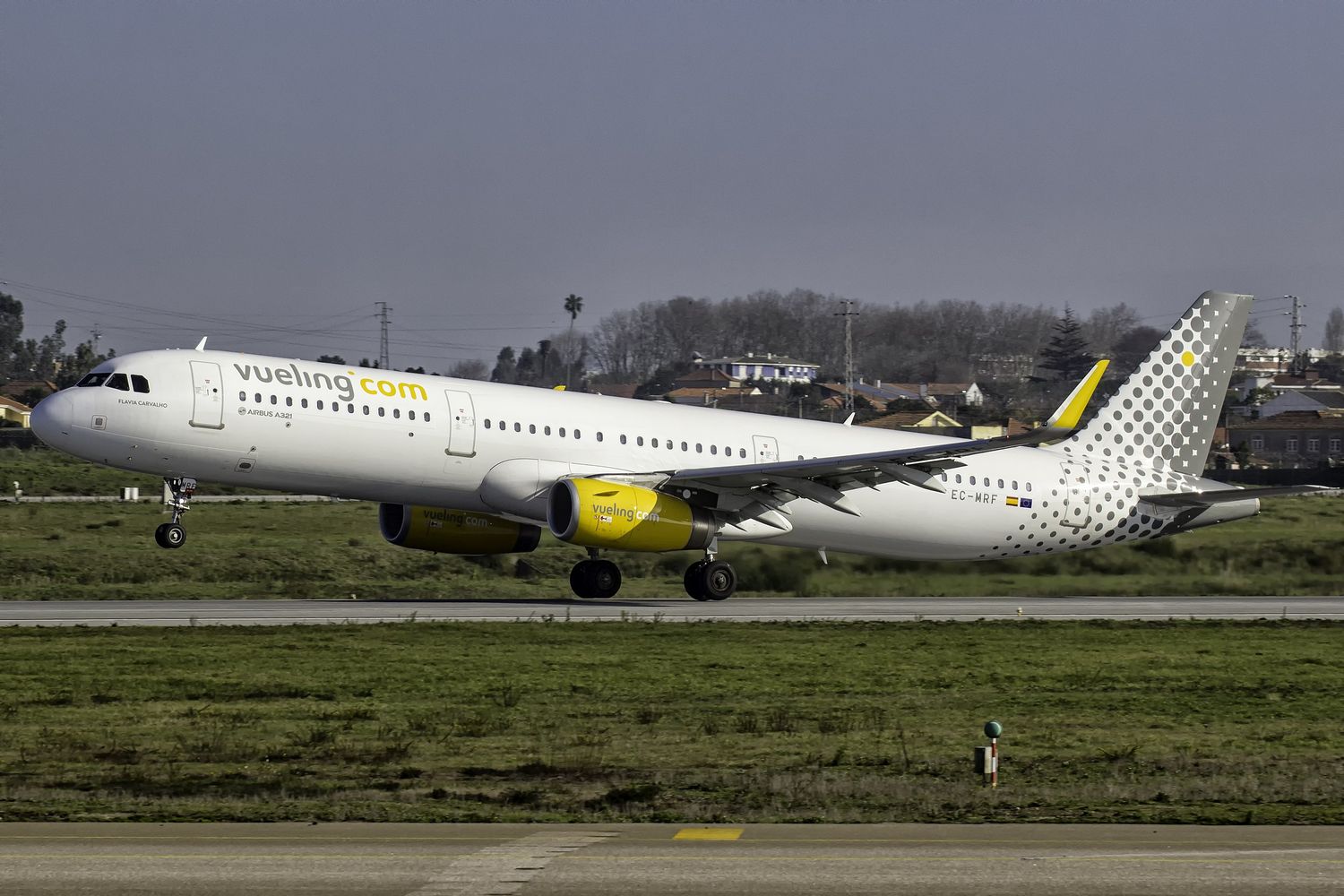 Vueling began marketing its flights between Paris and Edinburgh