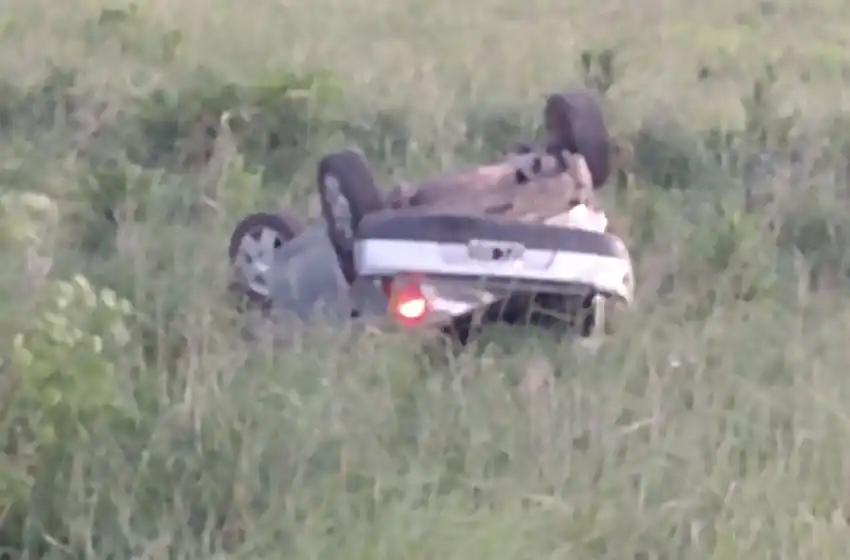 Perdió el control y volcó en ruta 226