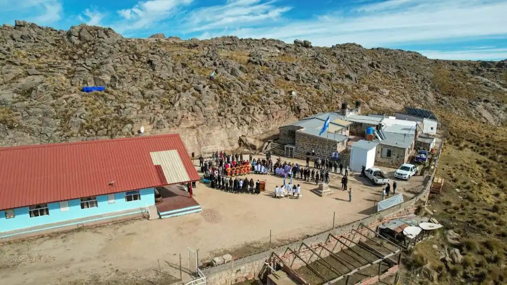 martín llaryora escuelas rurales