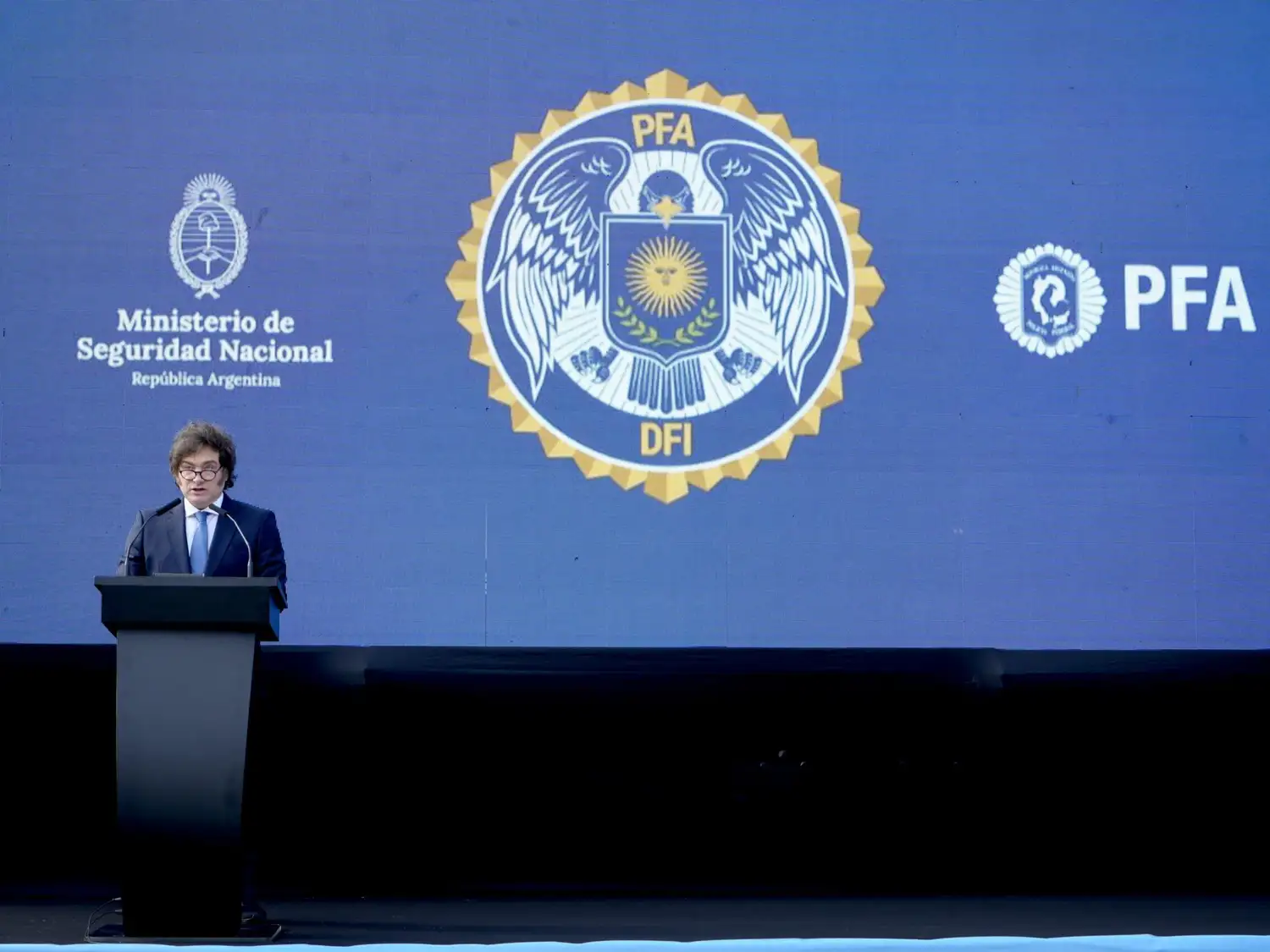 "El Estado no puede tener menos capacidad técnica que los narcos y los terroristas”, sentenció Milei