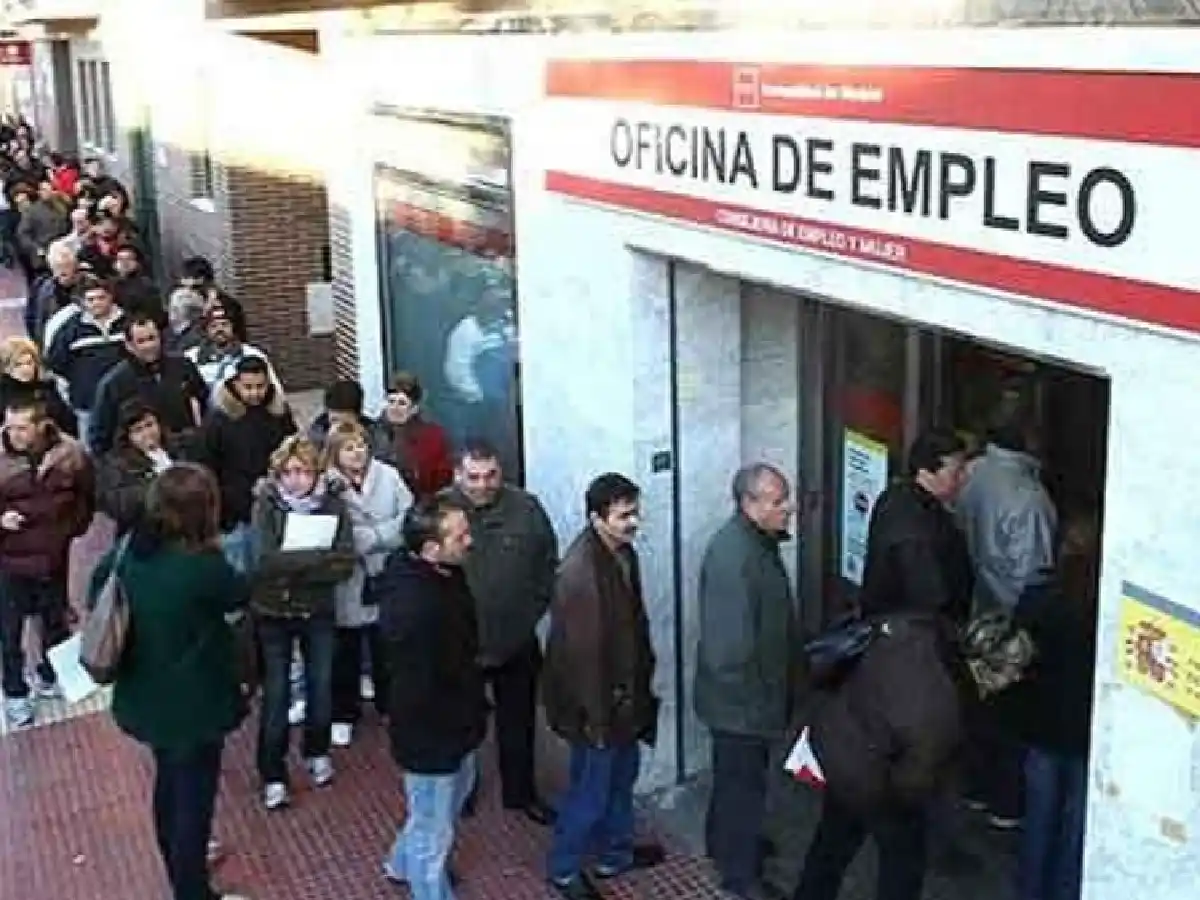 El PBI de la Unión Europea cayó 6,4% en 2020 y se perdieron 4 millones de empleos