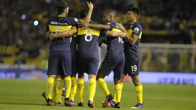 Con un regalito de Vigliano, Boca igualó ante San Lorenzo