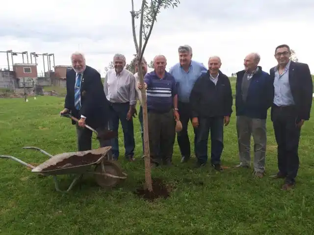 Rotary Club: El gobernador del distrito binacional Argentina-Uruguay visitó Gualeguay