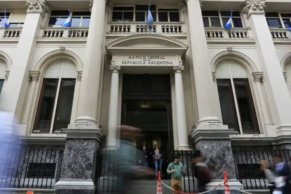 El Banco Central de la República Argentina (BCRA) dispuso este jueves modificaciones en el Debin recurrente y transferencias pull