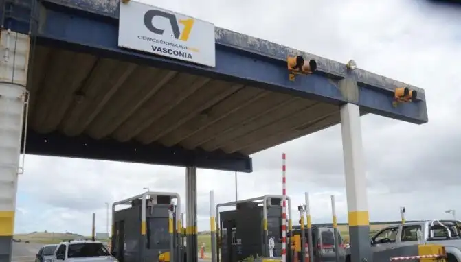 Sin personal en las cabinas, hay incertidumbre entre los trabajadores y usuarios del peaje La Vasconia