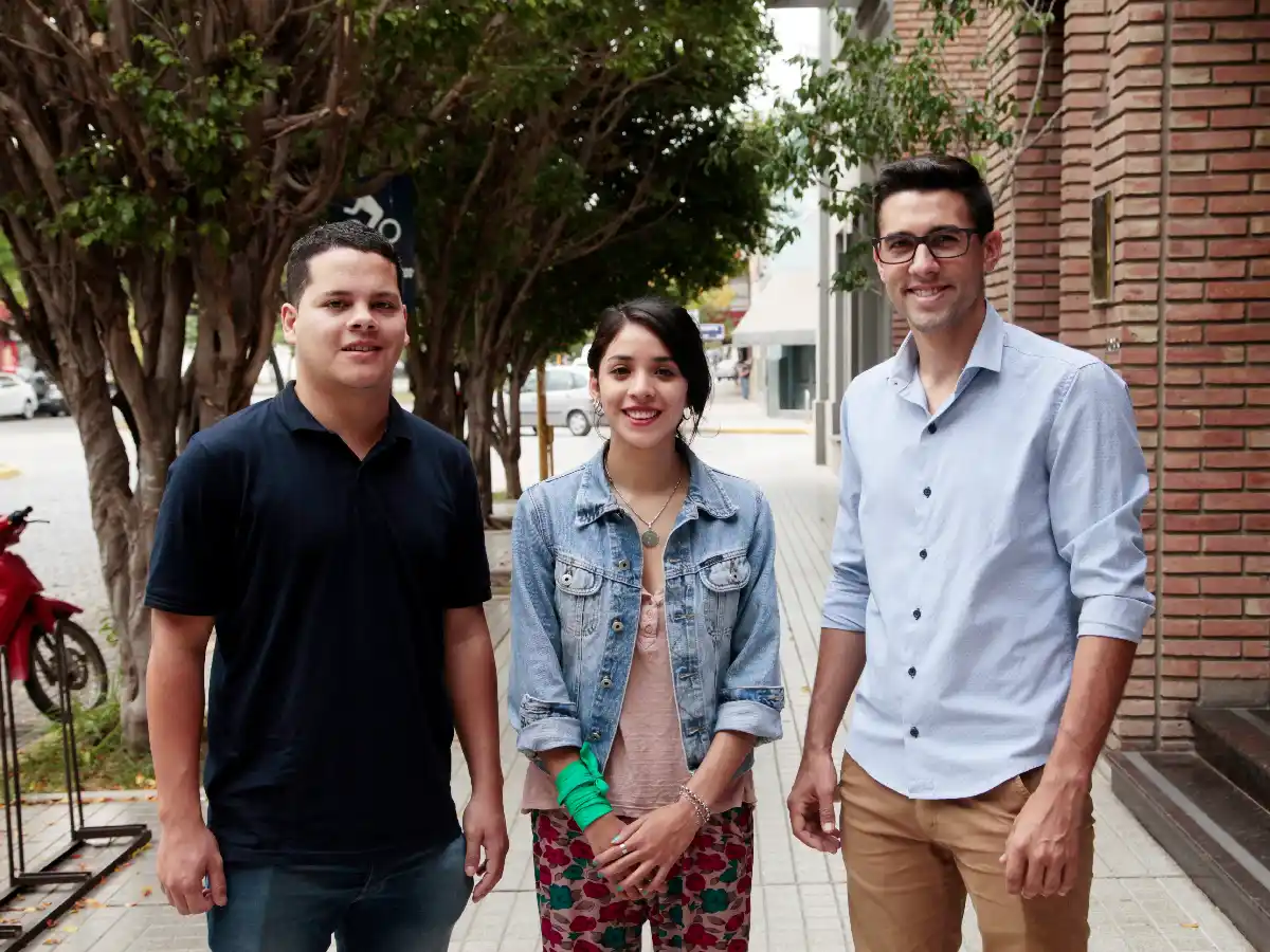 Radiografía de los candidatos millennials: rondan los 30 y la mitad son mujeres    