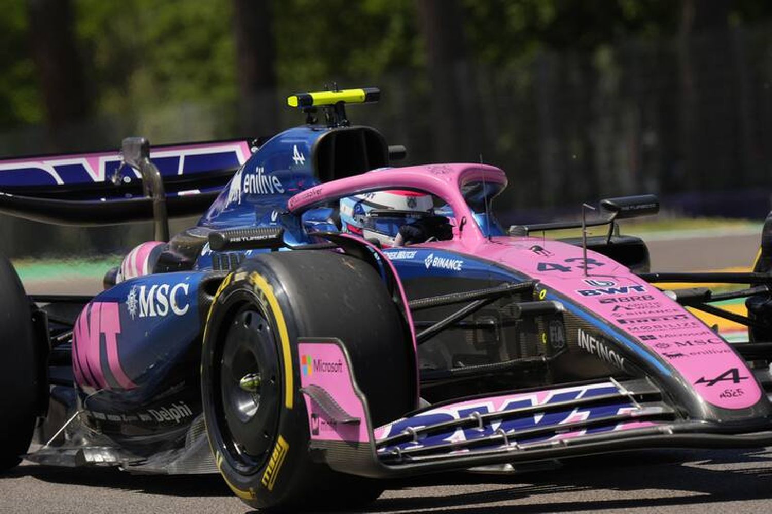 Franco Colapinto a bordo de su auto en Italia -  (AP Photo/Luca Bruno)