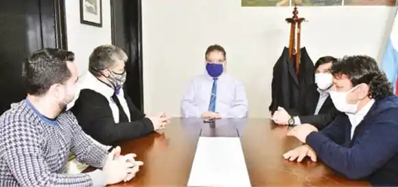 Desde hoy martes, algunos rubros  comenzarán a trabajar de 8 a 16.  También algunos oficios y tómbolas