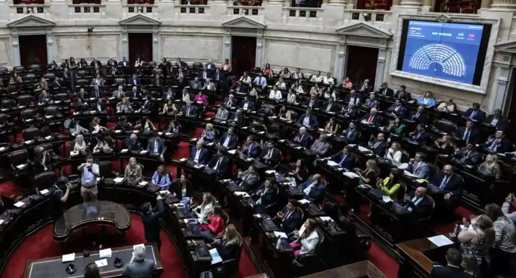 Diputados aprobó el DNU de Milei y el Gobierno logró blindar el acuerdo con el FMI