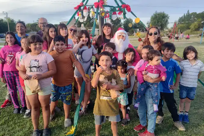 Entretenido encuentro en la Plaza de La Esmeralda