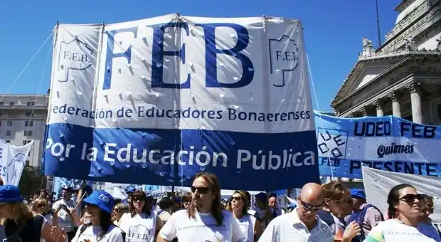 Docentes bonaerenses le reclaman voluntad política a Vidal y no descartan volver al paro