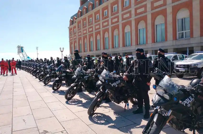 El gobernador Kicillof lanzó el "Operativo de Sol a Sol" en Mar del Plata