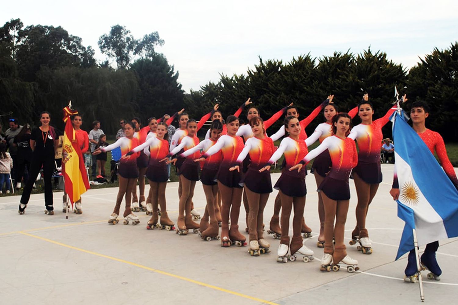 Presentaron el equipo de patín Ave Fénix