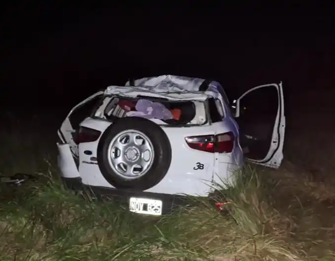 Murió una joven olavarriense y tres personas resultaron heridas en un vuelco en la Ruta 226