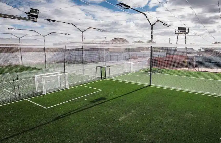 Horas decisivas: se evalúa la reapertura de canchas de fútbol 5 y gimnasios