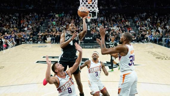 Los Spurs triunfaron en Austin tras la baja de Wembanyama