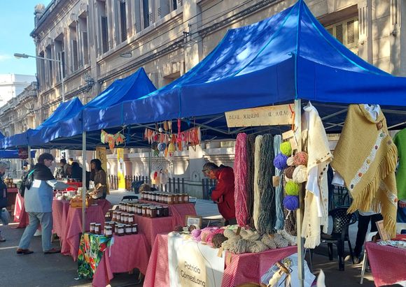 Este sábado, Mercados Bonaerenses junto a Frutos de la Tierra y el Río