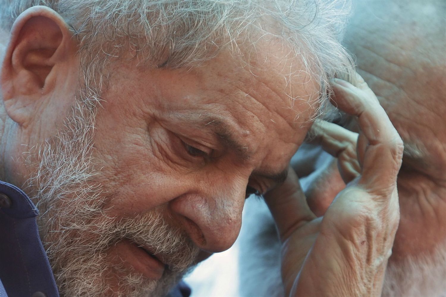 Detenido e inhabilitado, Lula lanza su spot de campaña