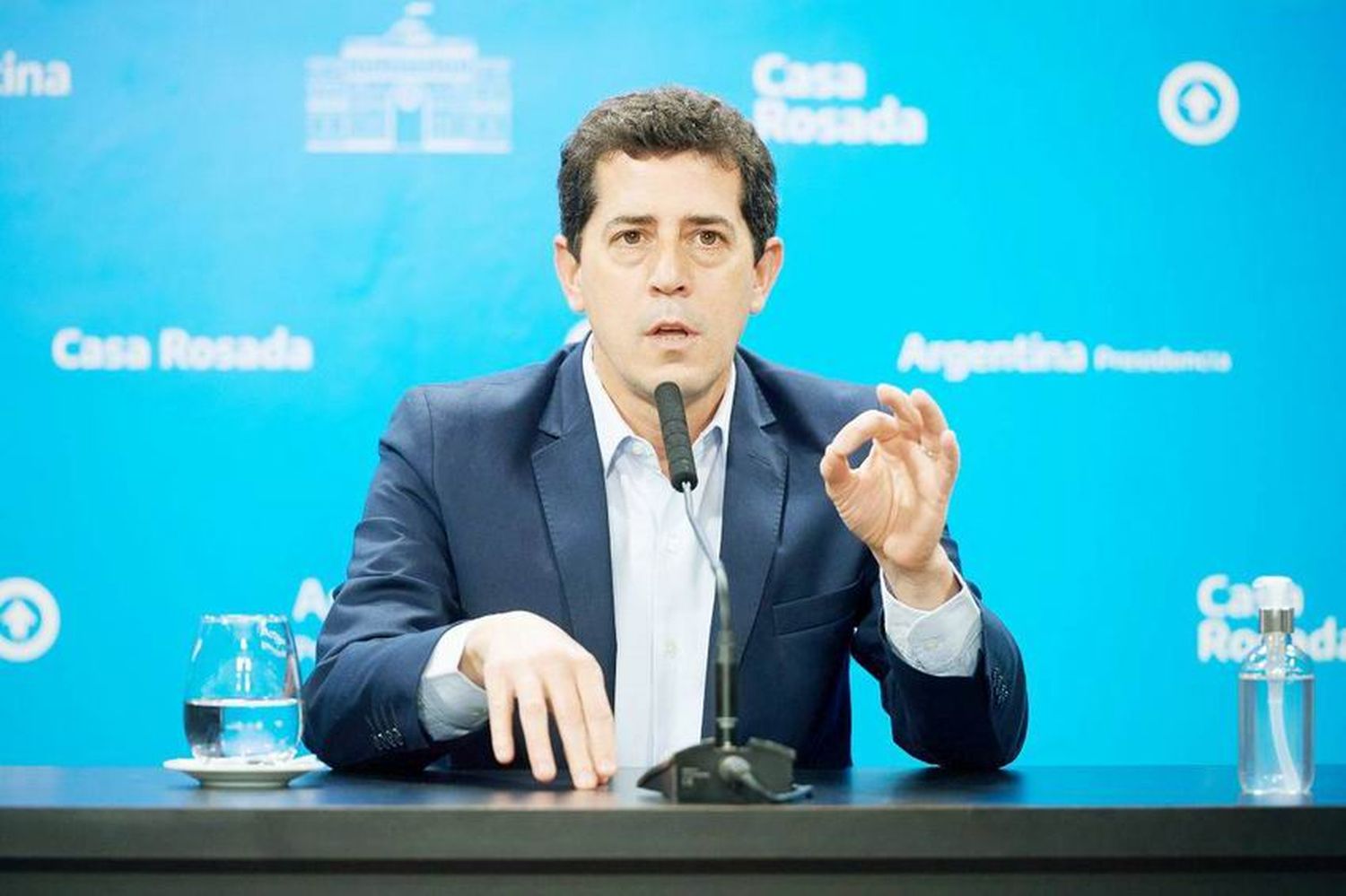 El ministro De Pedro trabaja en un proyecto 
para eliminar las elecciones intermedias