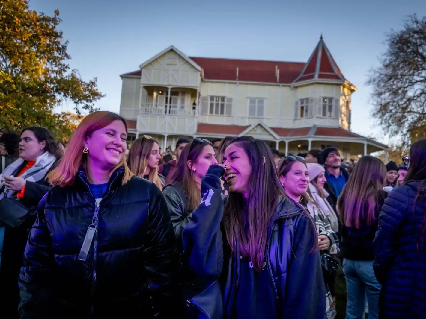 El público podrá disfrutar de degustaciones, presentaciones de productos, propuestas gastronómicas y sets de DJ's en vivo, todo en un entorno natural y cultural de gran valor.