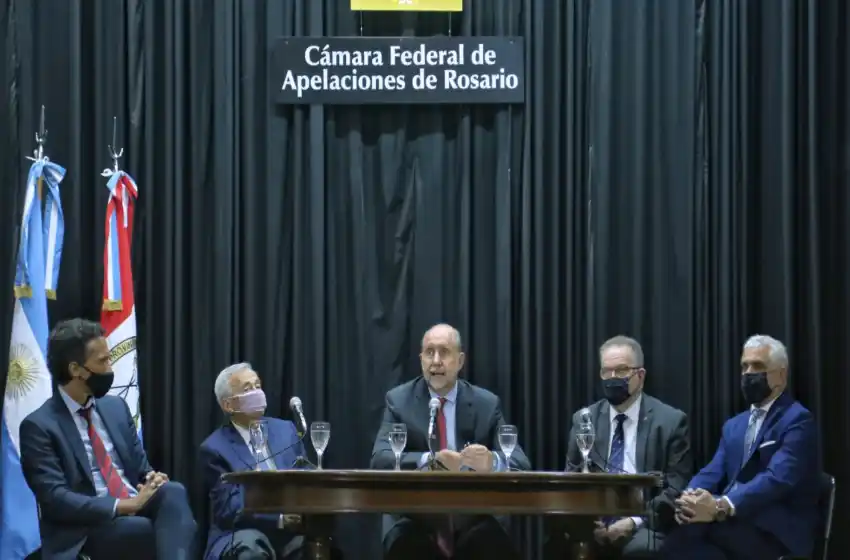 Ola de inseguridad y violencia: Perotti se reunió con miembros de la Justicia Federal de Rosario