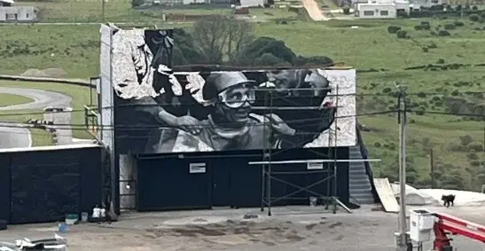 El nuevo mural de Fangio en el autódromo de Balcarce.

La Vanguardia