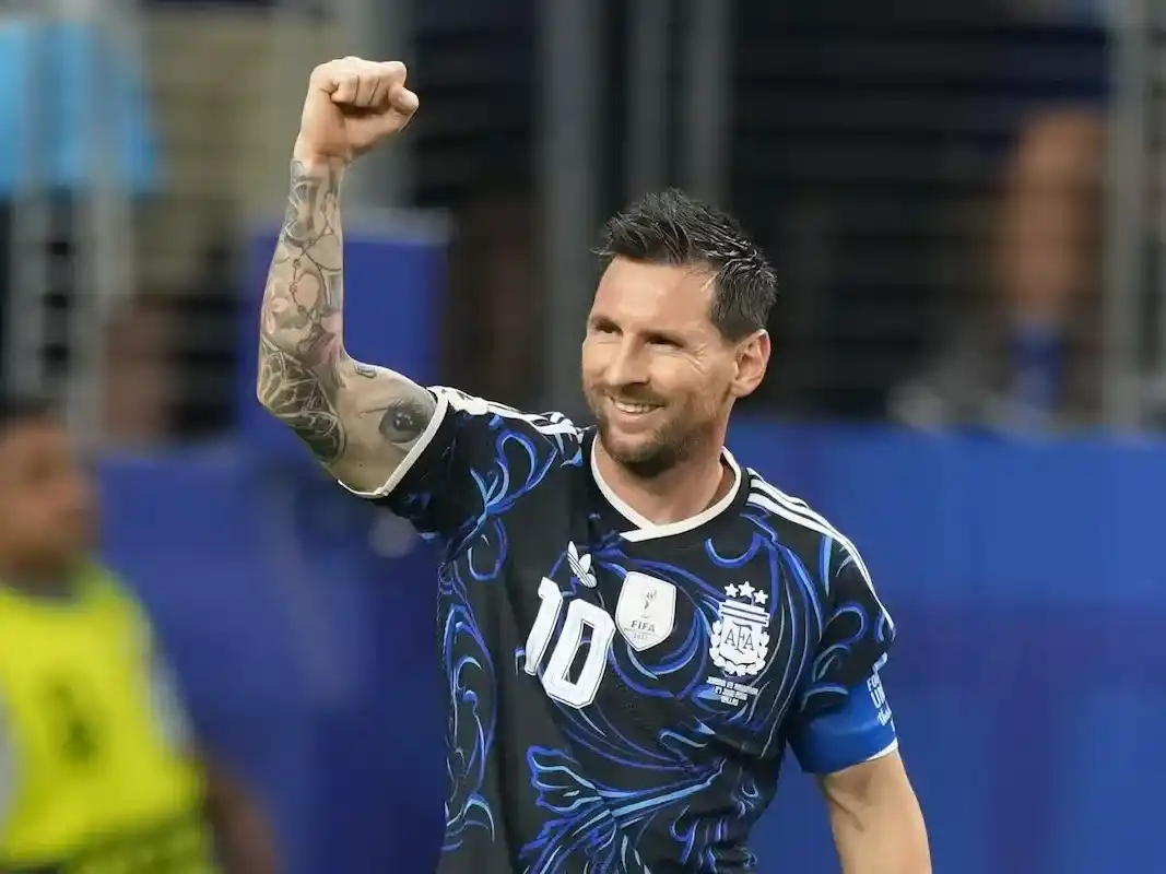 La Selección Argentina se enfrenta con Inglaterra en busca de un lugar en la final: horario, TV y posibles formaciones