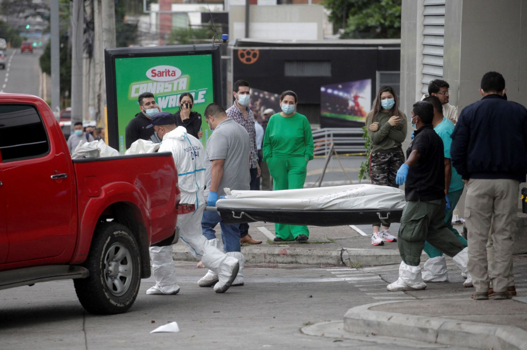 Brutal ataque de sicarios a la salida de un boliche dejó cuatro muertos en Honduras