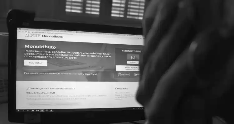 Los 5.000 monotributistas sampedrinos deben emitir factura electrónica