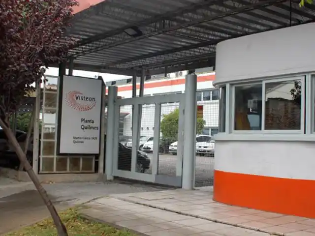 Autopartista norteamericana cierra su planta en Quilmes y se agudiza la crisis en el sector