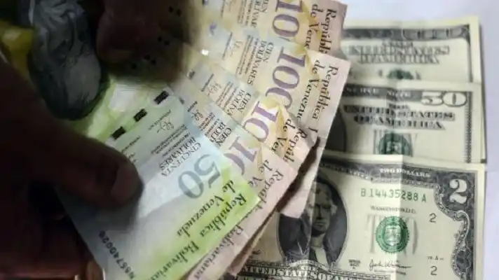 34% en nueve días: la ESCANDALOSA devaluación del bolívar que acaba con la economía del país