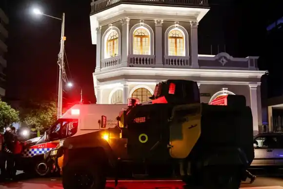 OEA pidió reunión de Consejo Permanente tras incursión de Ecuador en embajada de México