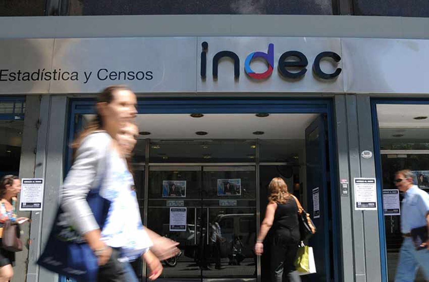 La actividad económica retrocedió 0,9% en noviembre, según el Indec