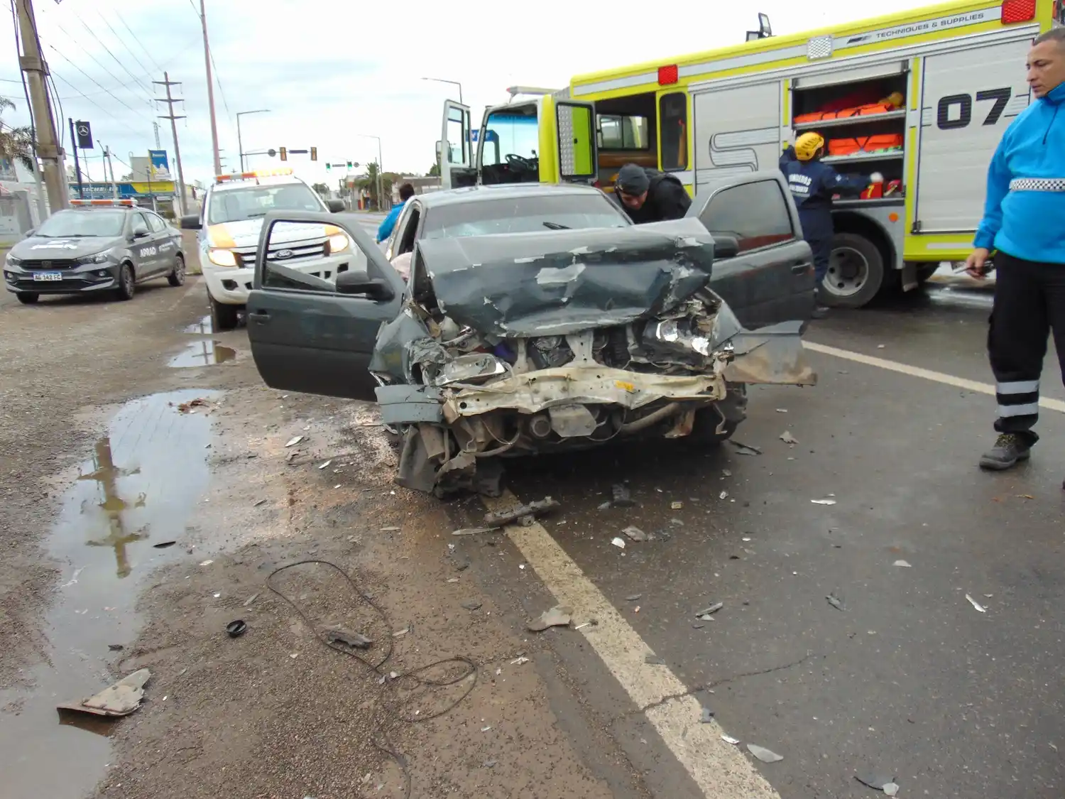 El Volkswagen Gol fue el vehículo con mayores daños.