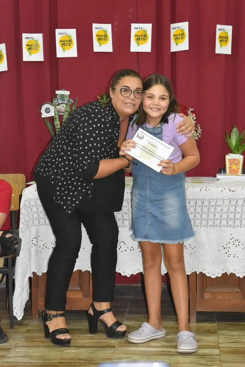 Se realizó la primera exposición de “Arte Huellas Med”