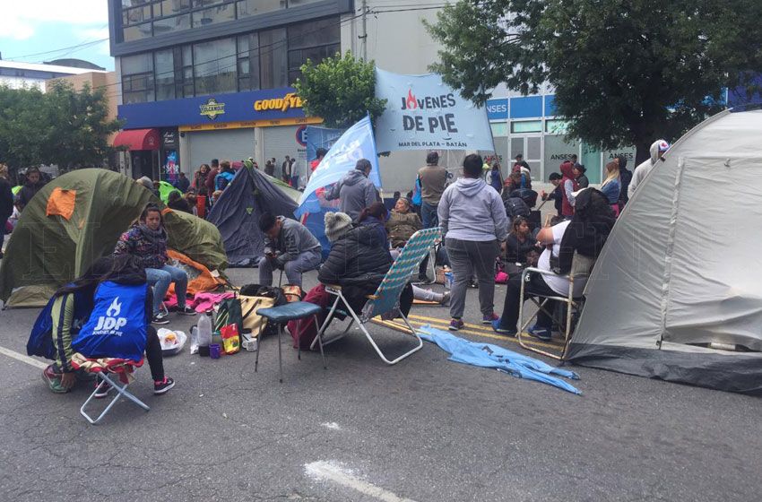 Se levantó el acampe que se extendía desde hace un día frente a Anses